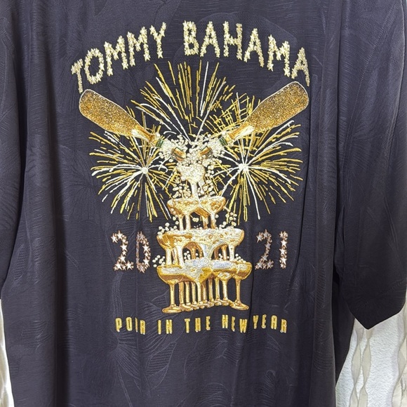 Tommy Bahama Men's Black "2021" Embroidered Short Sleeve Button Down Size XL - Picture 9 of 9